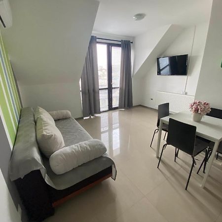 Lexy Family Apartman Hajdúszoboszló Esterno foto