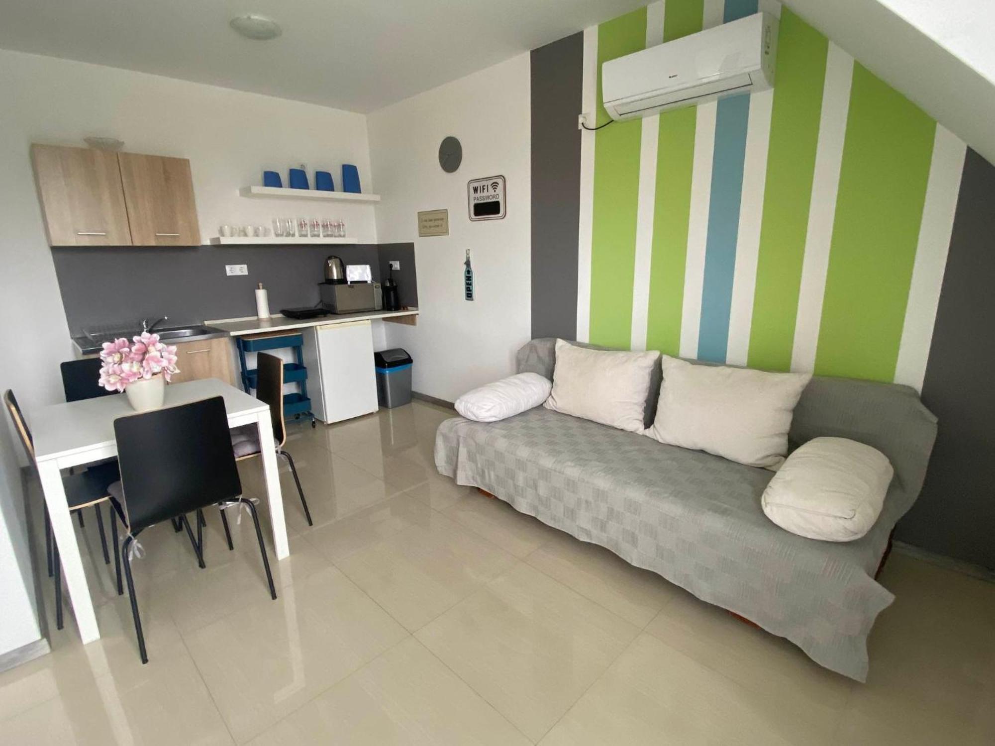 Lexy Family Apartman Hajdúszoboszló Esterno foto