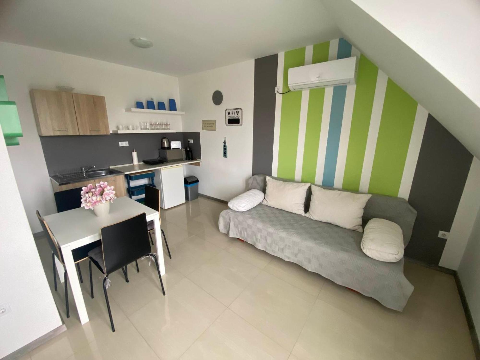 Lexy Family Apartman Hajdúszoboszló Esterno foto